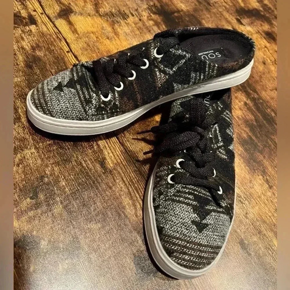 Naturalizer | Soul, Kemper ladies mule, slip on fashion sneakers. Size: 8.5M. - Picture 12 of 14